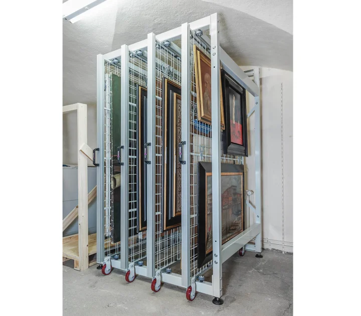 4 Pull-out racks Art Gallery