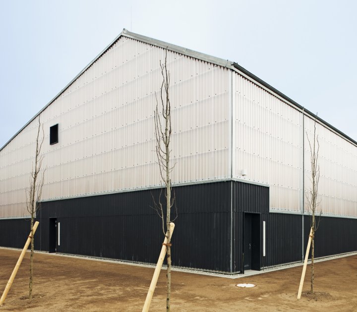 Art storage facility - Painting storage system - Building from the outside